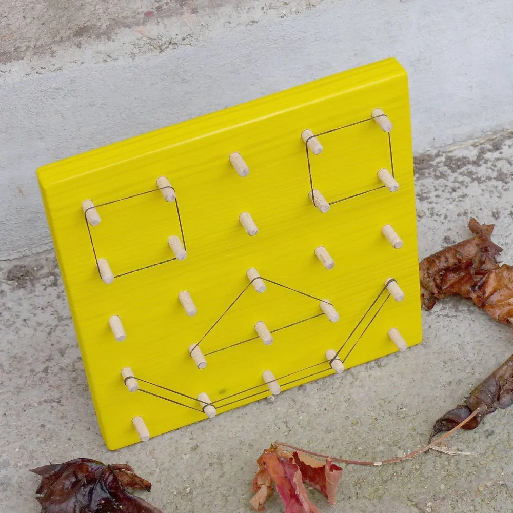Drevená didaktická hračka - Geoboard