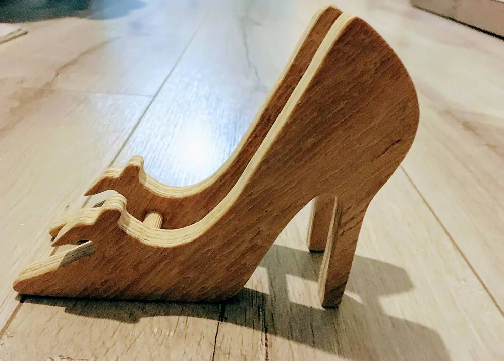 Stojan na mobil - high heels